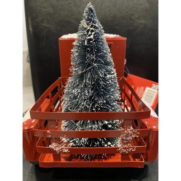 LIGHT UP RED CHRISTMAS TRUCK DECORATION  WITH CHRISTMAS TREE & WREATH -BRAND NEW - Picture 6 of 12